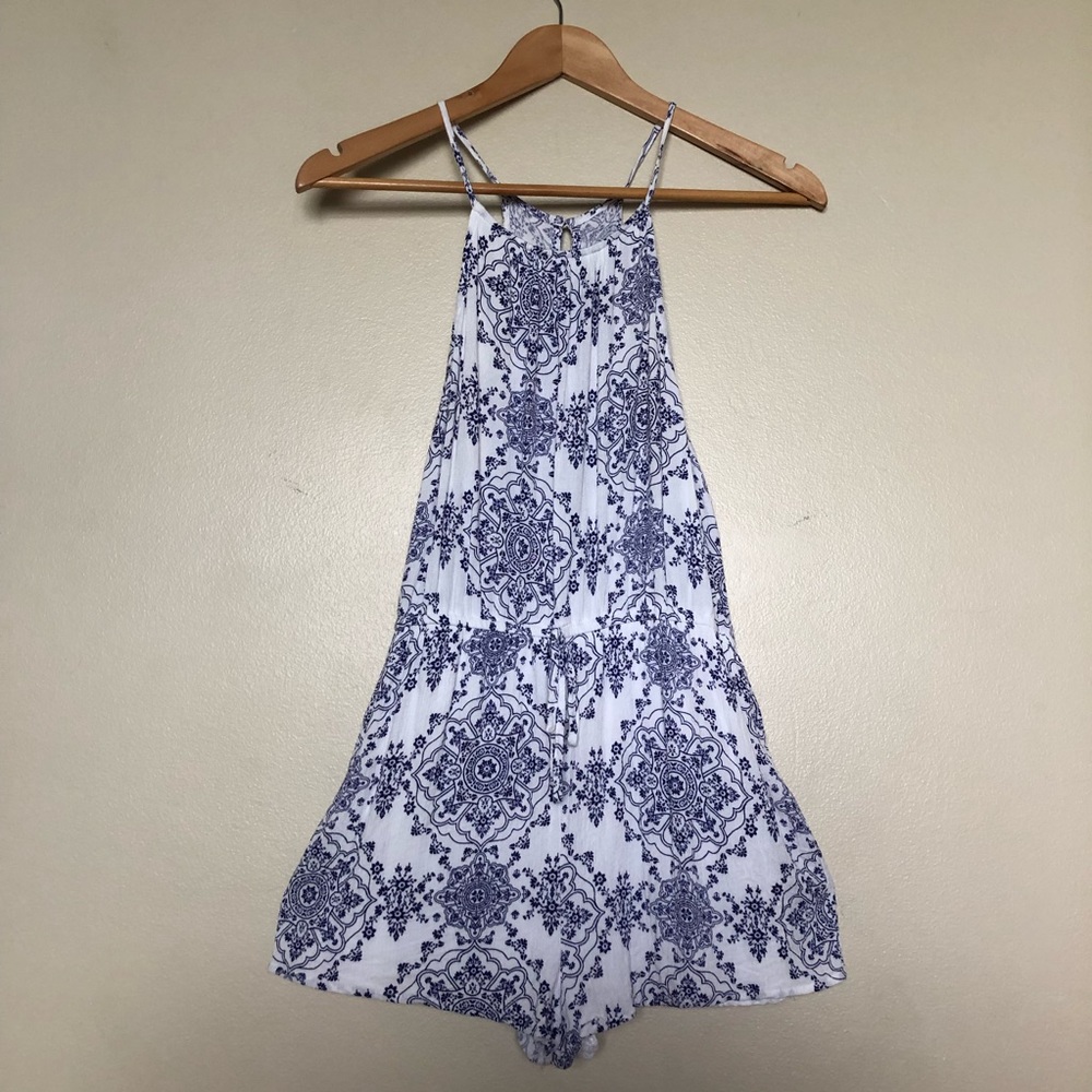 Blue/White Floral Sleeveless Romper,M || Forever21